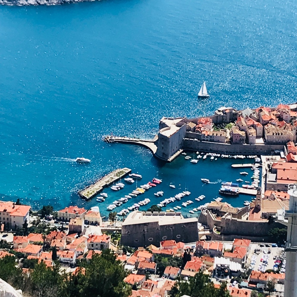 Meet your Posher, Christine